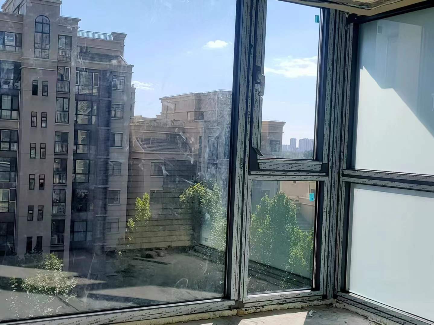 山東龍惠德節(jié)能門窗有限公司88系列框扇齊平系統(tǒng)窗